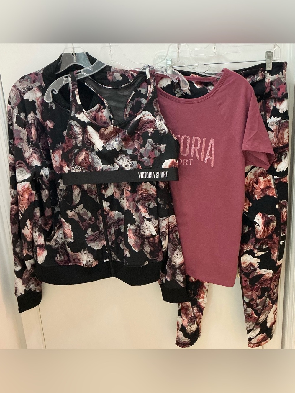 Victoria Sport Floral 4-piece Active Set